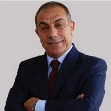 Prof. Dr. Mehmet Mihmanlı — İstanbul. Portre fotoğrafı.