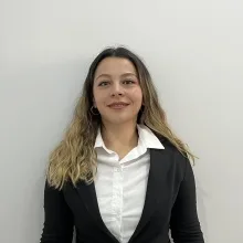 Psk. Buse Çam — Psikoloji, Muğla. Portre fotoğrafı.