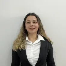 Psk. Buse Çam — Psikoloji, Muğla. Portre fotoğrafı.