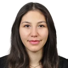 Dkt. Meryem Akgün — Dil ve Konuşma Terapisi. Portre fotoğrafı.