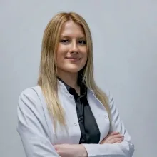 Erg. İrem Aydın — Ergoterapi, İstanbul. Portre fotoğrafı.