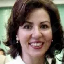 Prof. Dr. Meltem Önder — Dermatoloji, Ankara. Portre fotoğrafı.