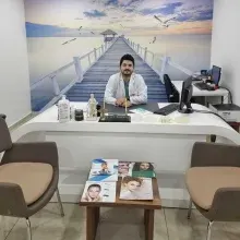 Op. Dr. Ali Şimşek — Plastik Rekonstrüktif Ve Estetik Cerrahi, İstanbul. Portre fotoğrafı.