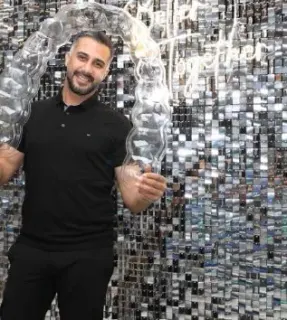 Uzm. Dt. Sait İshakoğlu profilinde yer alan galeri fotoğrafı.