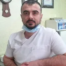 Dt. Fatih Bülbül — Diş Hekimi, Araklı, Trabzon. Portre fotoğrafı.