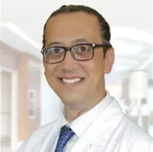 Doç. Dr. Önder Çınar — Üroloji, Canik, Samsun. Portre fotoğrafı.