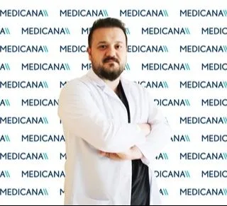 Uzm. Dr. Arif Mesud Kaya — Acil Tıp, Nilüfer, Bursa. Portre fotoğrafı.