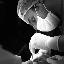 Dr. Dt. Turan Sekmen — Antalya. Portre fotoğrafı.