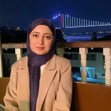 Psk. Hatice Kübra Koçer — Psikoloji, İstanbul. Portre fotoğrafı.