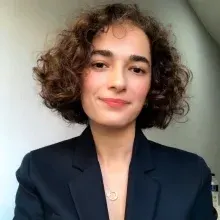 Psk. Dan. İrem Korkmaz — Psikolojik Danışma ve Rehberlik, Bursa. Portre fotoğrafı.