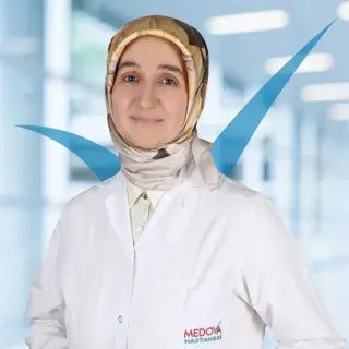 Uzm. Dr. Hülya Kartekin — Çocuk Sağlığı Ve Hastalıkları, Selçuklu, Konya. Portre fotoğrafı.