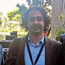 Doç. Dr. Mustafa Sami Demirsoy — Serdivan, Sakarya. Portre fotoğrafı.