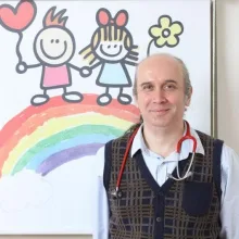 Uzm. Dr. Özgür Karlıklı — Çocuk Sağlığı Ve Hastalıkları, Bahçelievler, İstanbul. Portre fotoğrafı.