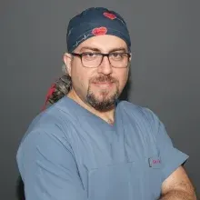 Op. Dr. Özgür Oktay Nar — Ortopedi Ve Travmatoloji, Bursa. Portre fotoğrafı.