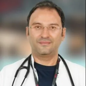 Uzm. Dr. Ömer Boduroğlu — İç Hastalıkları, Küçükçekmece, İstanbul. Portre fotoğrafı.