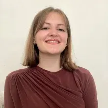 Erg. Sinem Şen — Ergoterapi, İstanbul. Portre fotoğrafı.