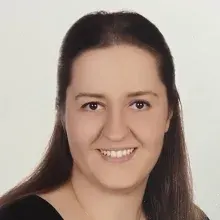 Kl. Psk. Ecem Demirel — Psikoloji, İstanbul. Portre fotoğrafı.