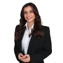 Psk. Sevde Nur Sarıkaya — Psikoloji, İzmir. Portre fotoğrafı.