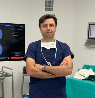 Prof. Dr. Aydın Aydoseli profilinde yer alan galeri fotoğrafı.