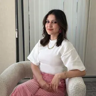 Dkt. Nisa Aydın — Dil ve Konuşma Terapisi, Kayseri. Portre fotoğrafı.