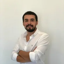 Kl. Psk. Oğuz Usta — Psikoloji. Portre fotoğrafı.