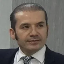 Dt. Murat Özkaya — Diş Hekimi, Gaziantep. Portre fotoğrafı.