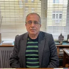 Prof. Dr. Ceyhun Oral — Genel Cerrahi, Fatih, İstanbul. Portre fotoğrafı.