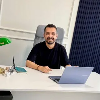 Dr. Murat Ardıç — Kocaeli. Portre fotoğrafı.