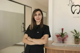Dr. Dt. Zeynep Uzgur profilinde yer alan galeri fotoğrafı.