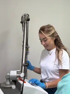 Op. Dr. Perihan Göçer Ünal profilinde yer alan galeri fotoğrafı.