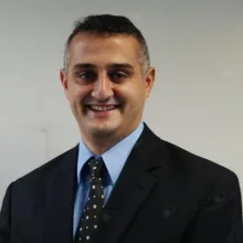 Prof. Dr. Serdar Nazif Nasır — Plastik Rekonstrüktif Ve Estetik Cerrahi, Ankara. Portre fotoğrafı.