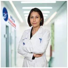Op. Dr. Ayşegül Gönen — Kulak Burun Boğaz, İstanbul. Portre fotoğrafı.