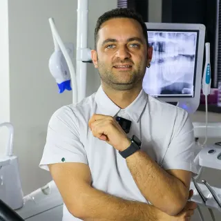 Dt. Ahmet Uğur Balkaş profilinde yer alan galeri fotoğrafı.