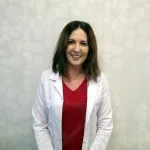 Uzm. Dr. Sevda Dağcıoğlu — Nöroloji, İstanbul. Portre fotoğrafı.