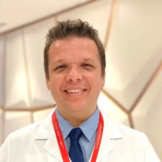 Doç. Dr. Engin Türkgeldi — Kadın Hastalıkları Ve Doğum, Bahçelievler, İstanbul. Portre fotoğrafı.
