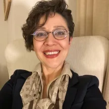 Prof. Dr. Demet Güleç Öyekçin — Psikiyatri, Çanakkale. Portre fotoğrafı.
