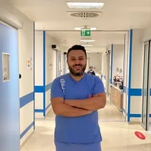 Op. Dr. Erkan Yüce — Plastik Rekonstrüktif Ve Estetik Cerrahi, İstanbul. Portre fotoğrafı.