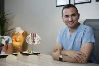 Prof. Dr. Haldun Kamburoğlu profilinde yer alan galeri fotoğrafı.