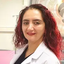 Op. Dr. Hülya Artuç Karabiber — Kadın Hastalıkları Ve Doğum, Hatay. Portre fotoğrafı.