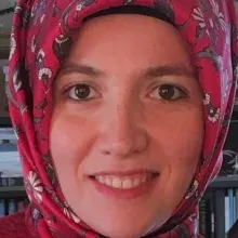 Uzm. Dr. Hatice Turan — Psikiyatri, İstanbul. Portre fotoğrafı.