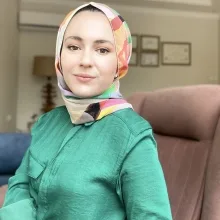 Psk. Dan. Nur Sena Er — Konya. Portre fotoğrafı.
