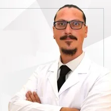 Op. Dr. Cafer Ak — Beyin Ve Sinir Cerrahisi. Portre fotoğrafı.