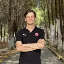 Fzt. Erim Engin — Fizyoterapi Ve Rehabilitasyon. Portre fotoğrafı.