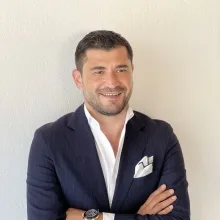 Dr. Dt. Sancar Şimşek. Portre fotoğrafı.