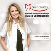 Dt. Canan Yıldız Kaman — Diş Hekimi, Tepebaşı, Eskişehir. Portre fotoğrafı.