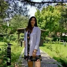 Dkt. Büşra Derim — Dil ve Konuşma Terapisi, Aydın. Portre fotoğrafı.