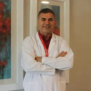 Op. Dr. Berzan Haznedar — Kulak Burun Boğaz, Diyarbakır. Portre fotoğrafı.