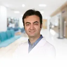 Uzm. Dr. Serkan Gökçay — Tıbbi Onkoloji, İstanbul. Portre fotoğrafı.