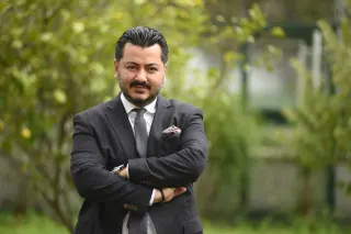Prof. Dr. Volkan İzol profilinde yer alan galeri fotoğrafı.