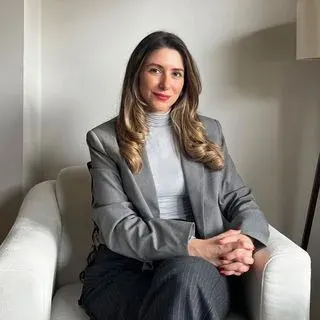 Kl. Psk. Elif Semiz — Psikoloji, İstanbul. Portre fotoğrafı.